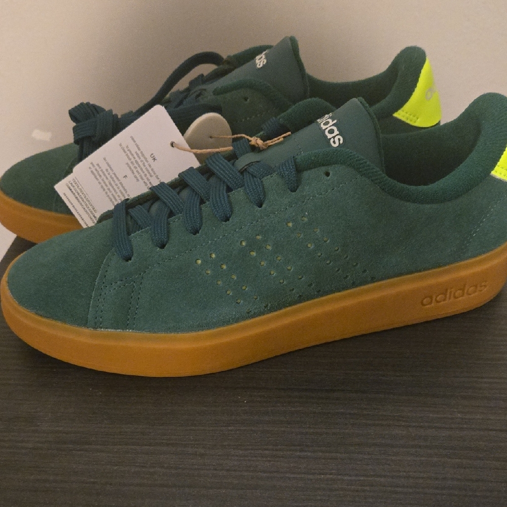 NWT-Adidas Advantage 2 0 Green Suede with Gum Sole Mens Size 7
